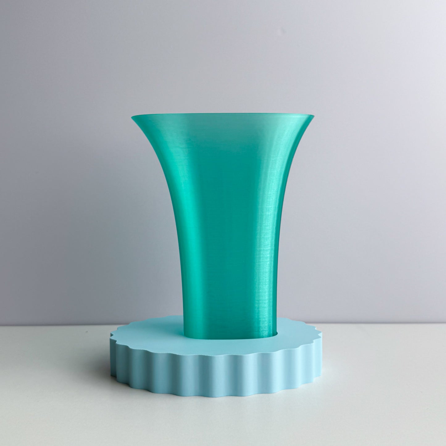 Flare Vase/Oval Plate Set