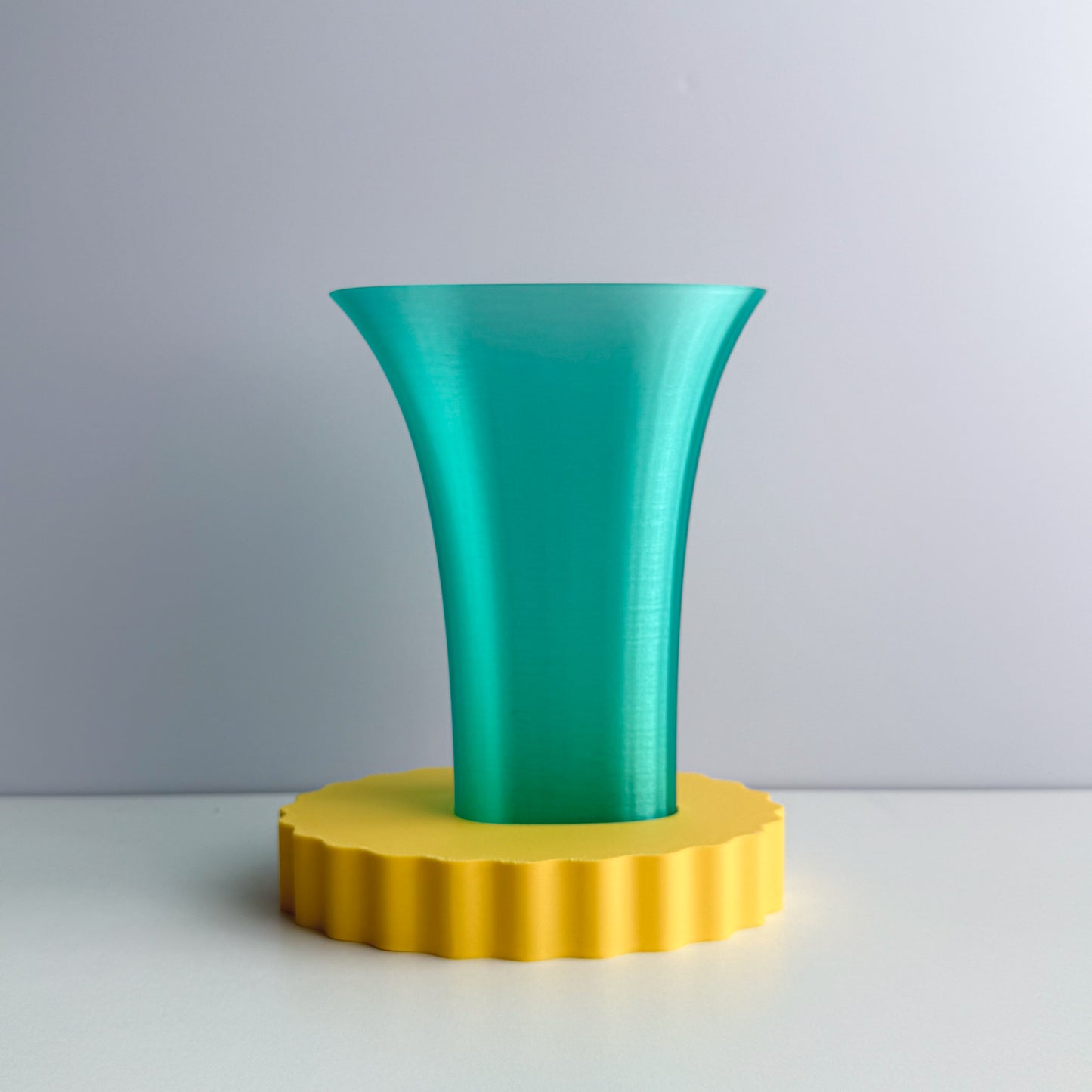 Flare Vase/Oval Plate Set
