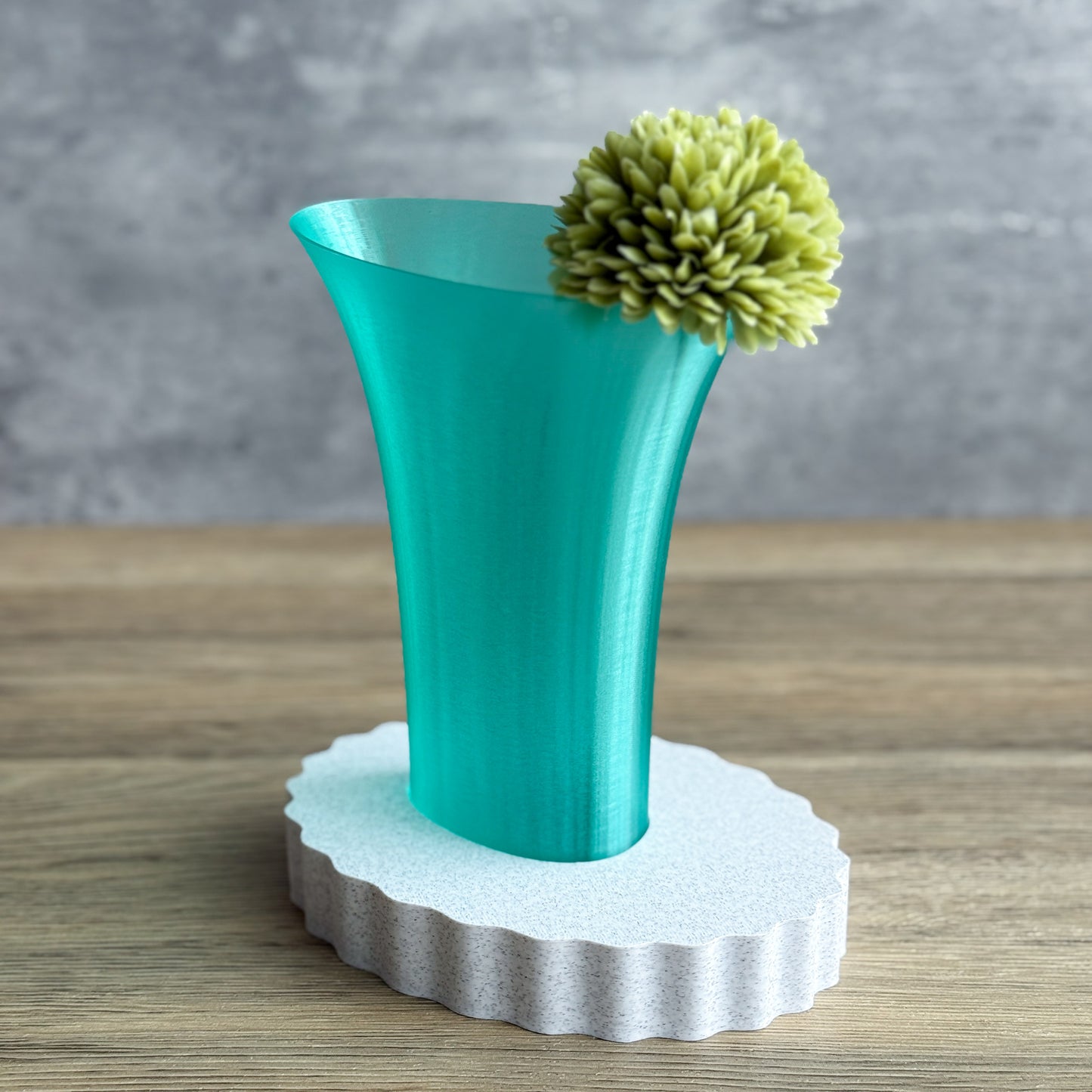 Flare Vase/Oval Plate Set