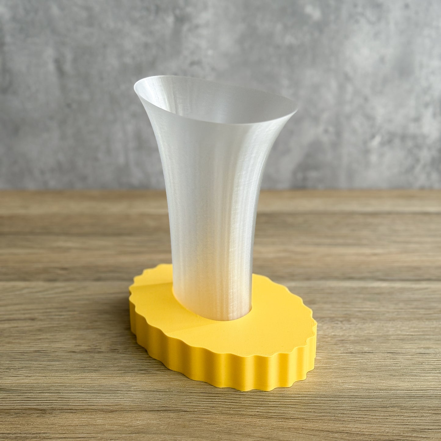 Flare Vase / Oval Plate