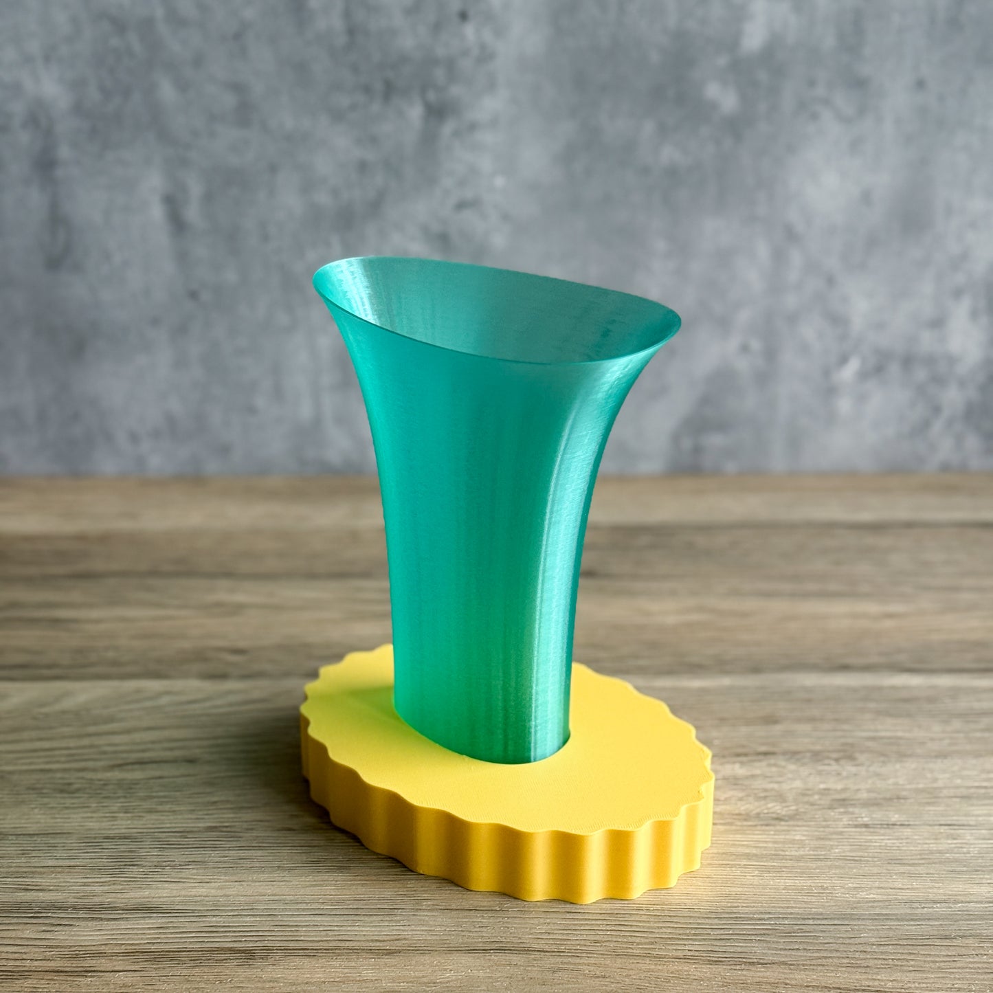 Flare Vase / Oval Plate